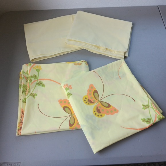 CANNON Other - 4 VTG Cannon‎ Gold Lable Pillowcases KING Butterfly STANDARD Butter Yellow Boho